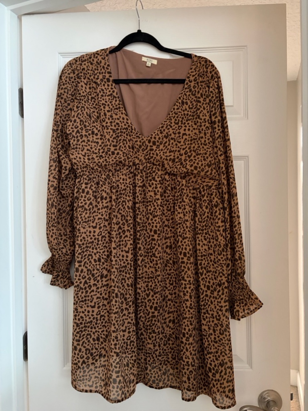 Leopard Print V-Neck Long Sleeve Mini Dress